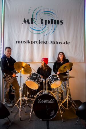 Derya Türk-Nachbaur ist beeindruckt von der Arbeit des Musikprojekts